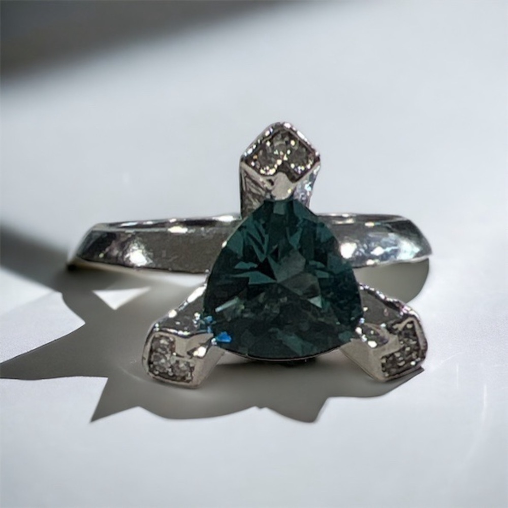 925 Sterling Silver Trillion Cut Teal Green Gemstone 3 Prong Ring Size 6